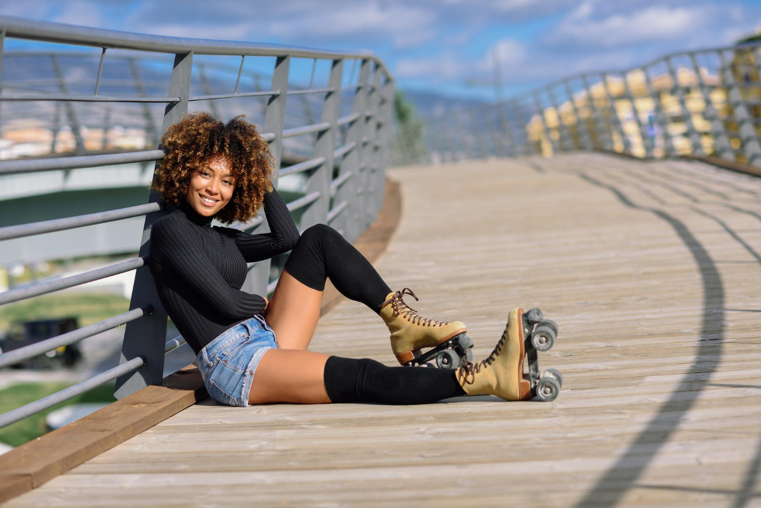 Networking Like a Queen: Building Alliances Without a Hierarchy
