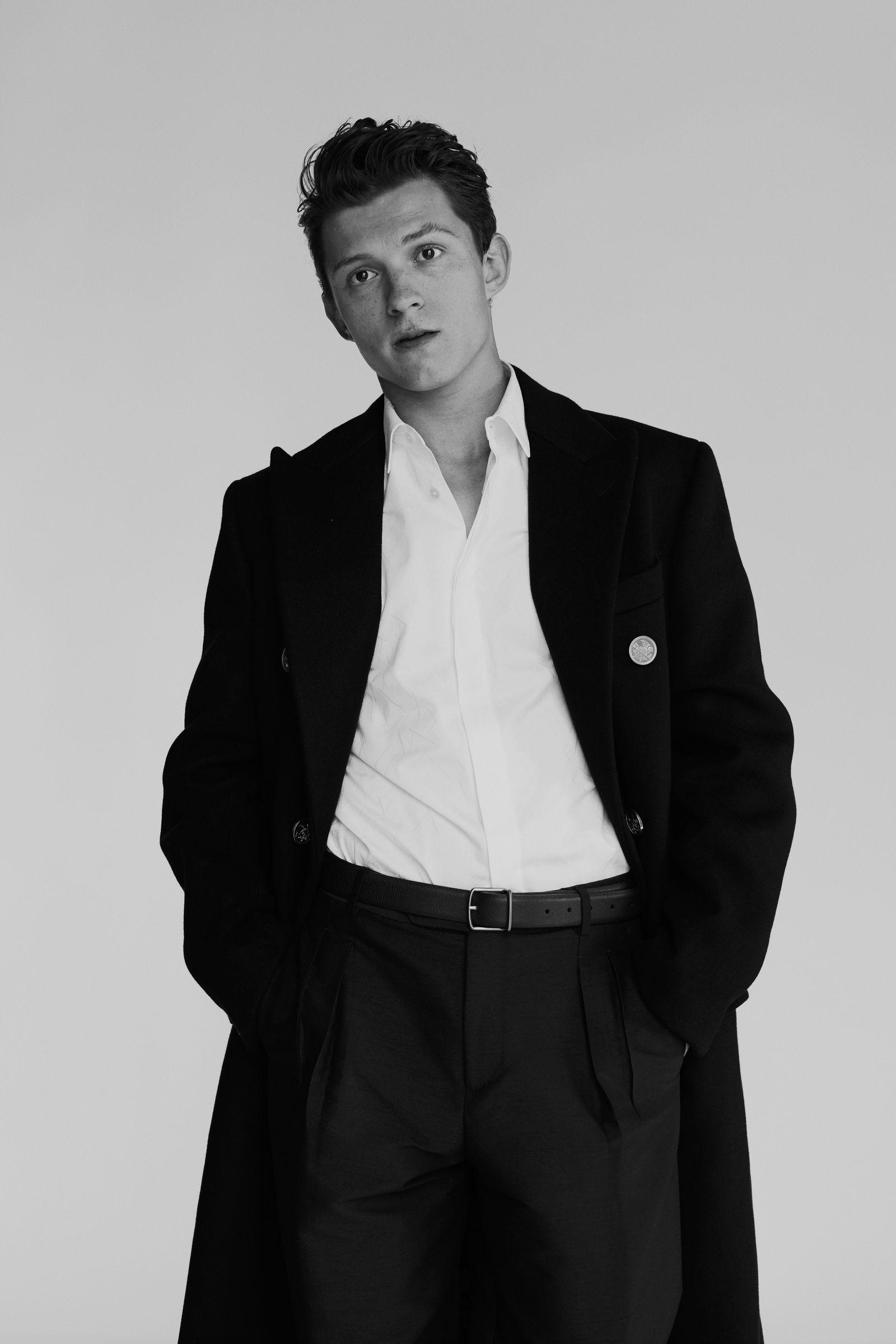 Tom Holland Posts a Dark Photo — Fans Interpret