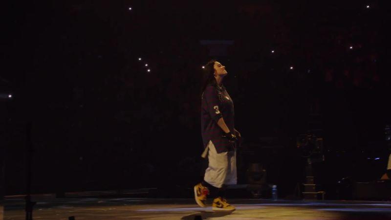 Billie Eilish Gives Backstage Tour — Fans Freak Out