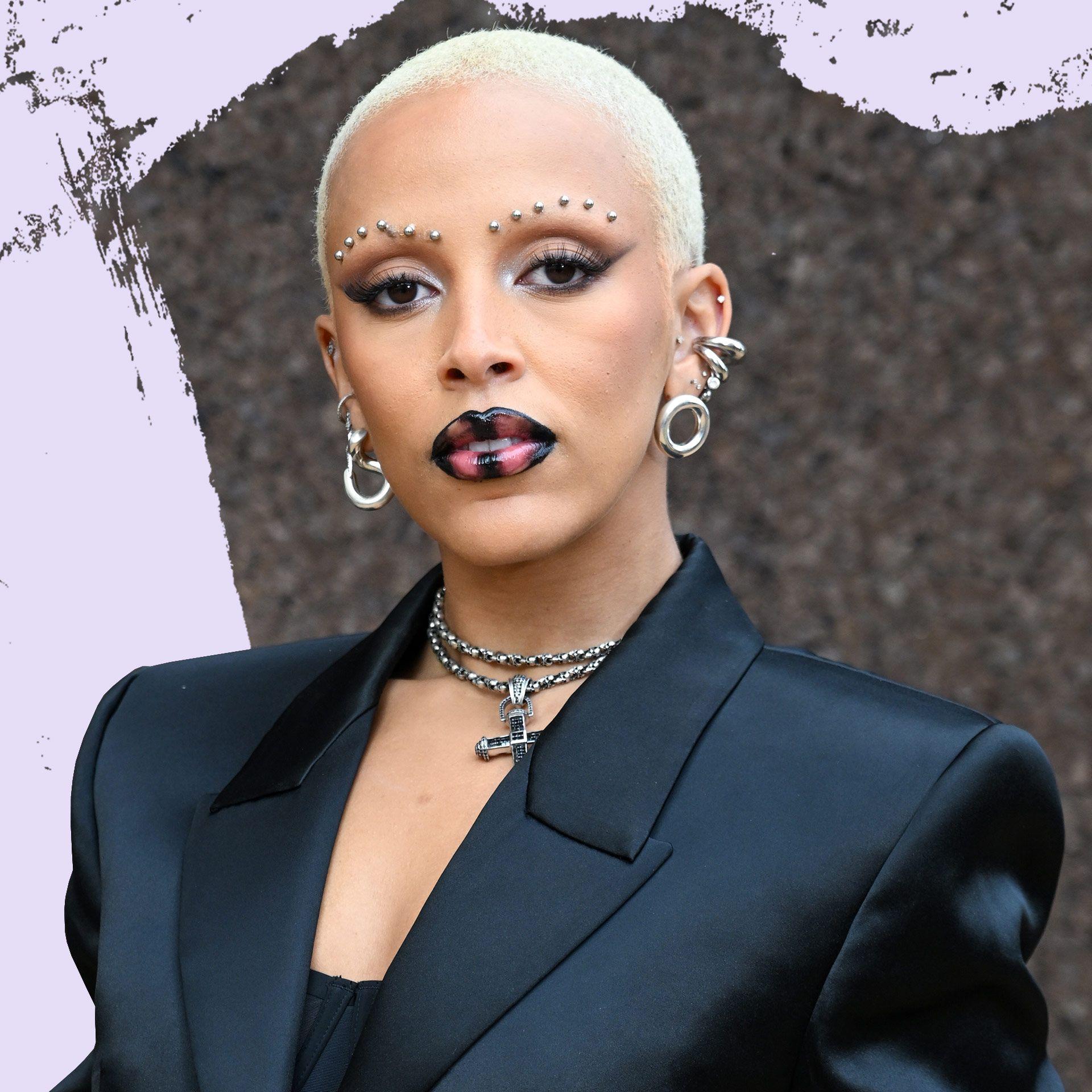 Doja Cat’s Bold New Look Divides the Internet