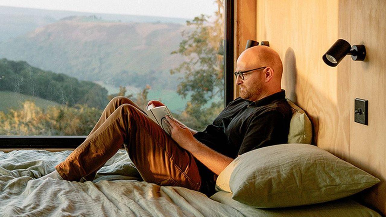 Digital Detox Weekends Trend Among Friend Groups