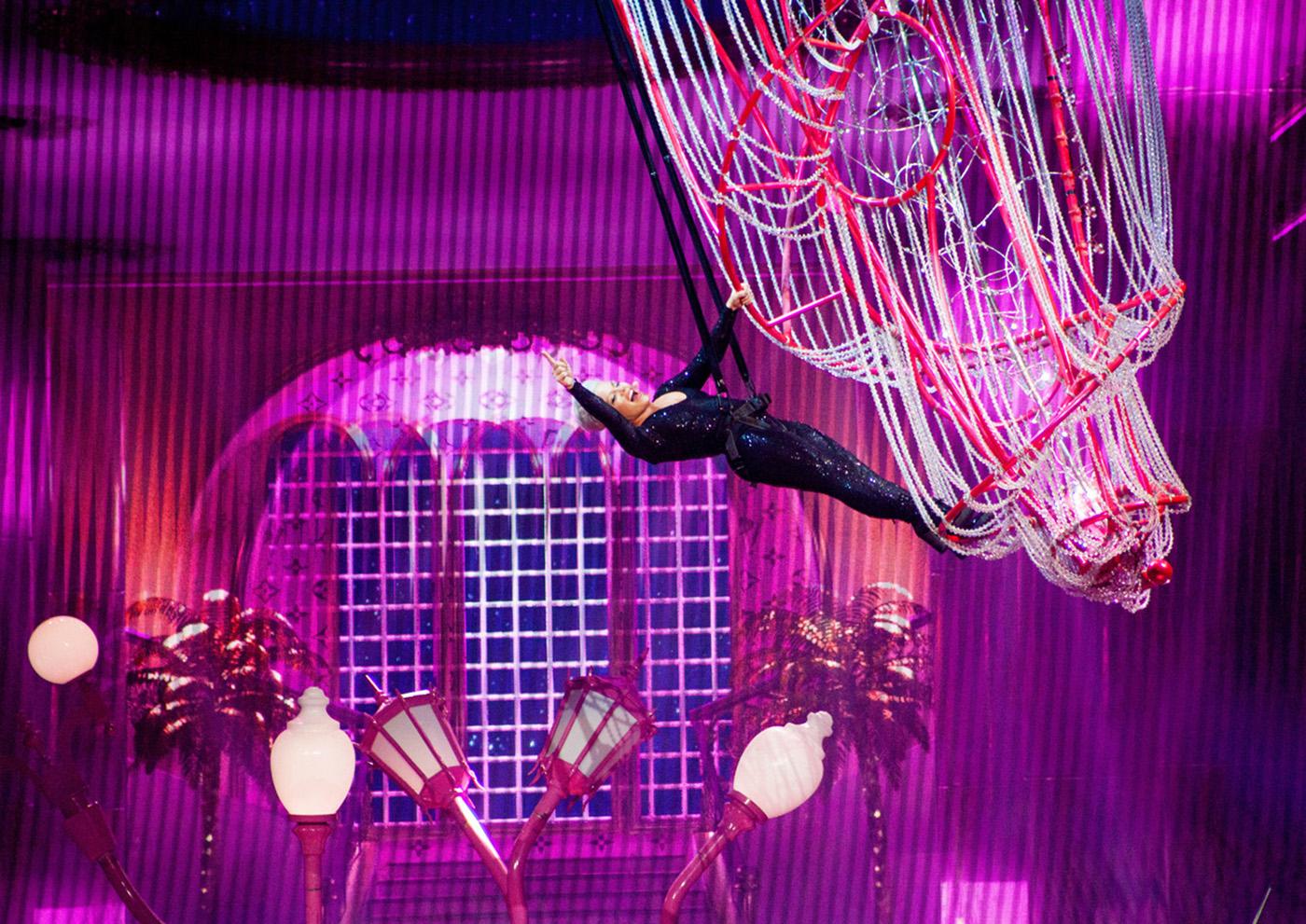 P!nk Breaks Touring Record With Aerial Stage Show