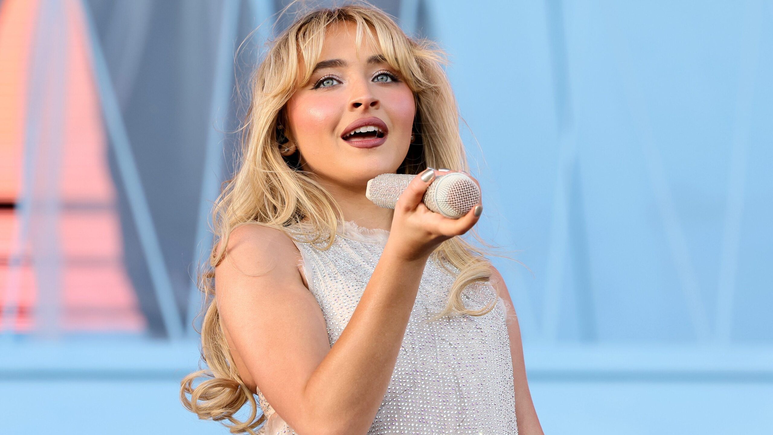 Sabrina Carpenter Surpasses 1 Billion Streams With Hit Single