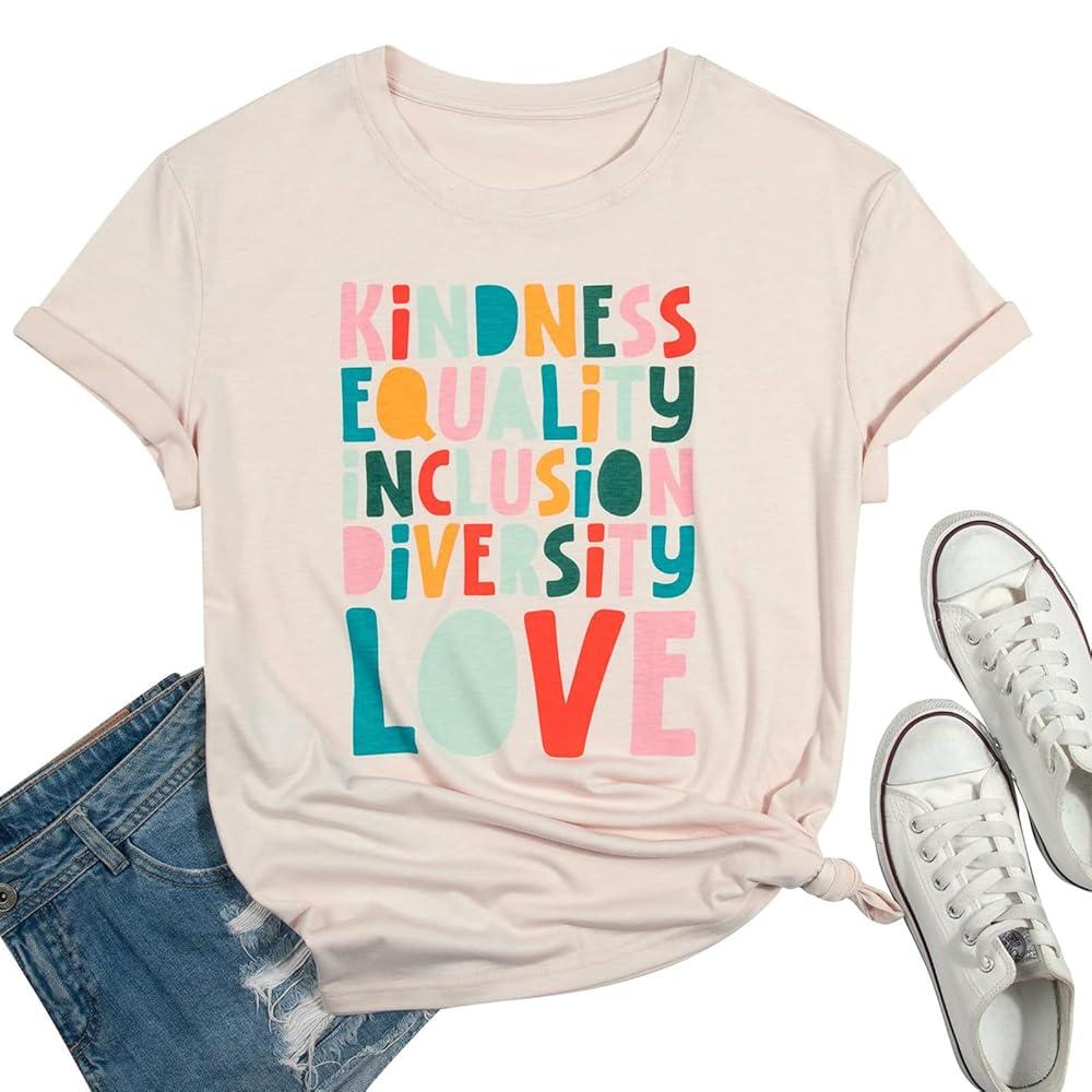 Oversized Graphic Tees Take Over School Style
