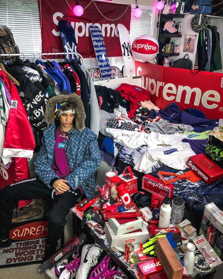 High Schoolers Are Reselling Clothes as Micro-Businesses
