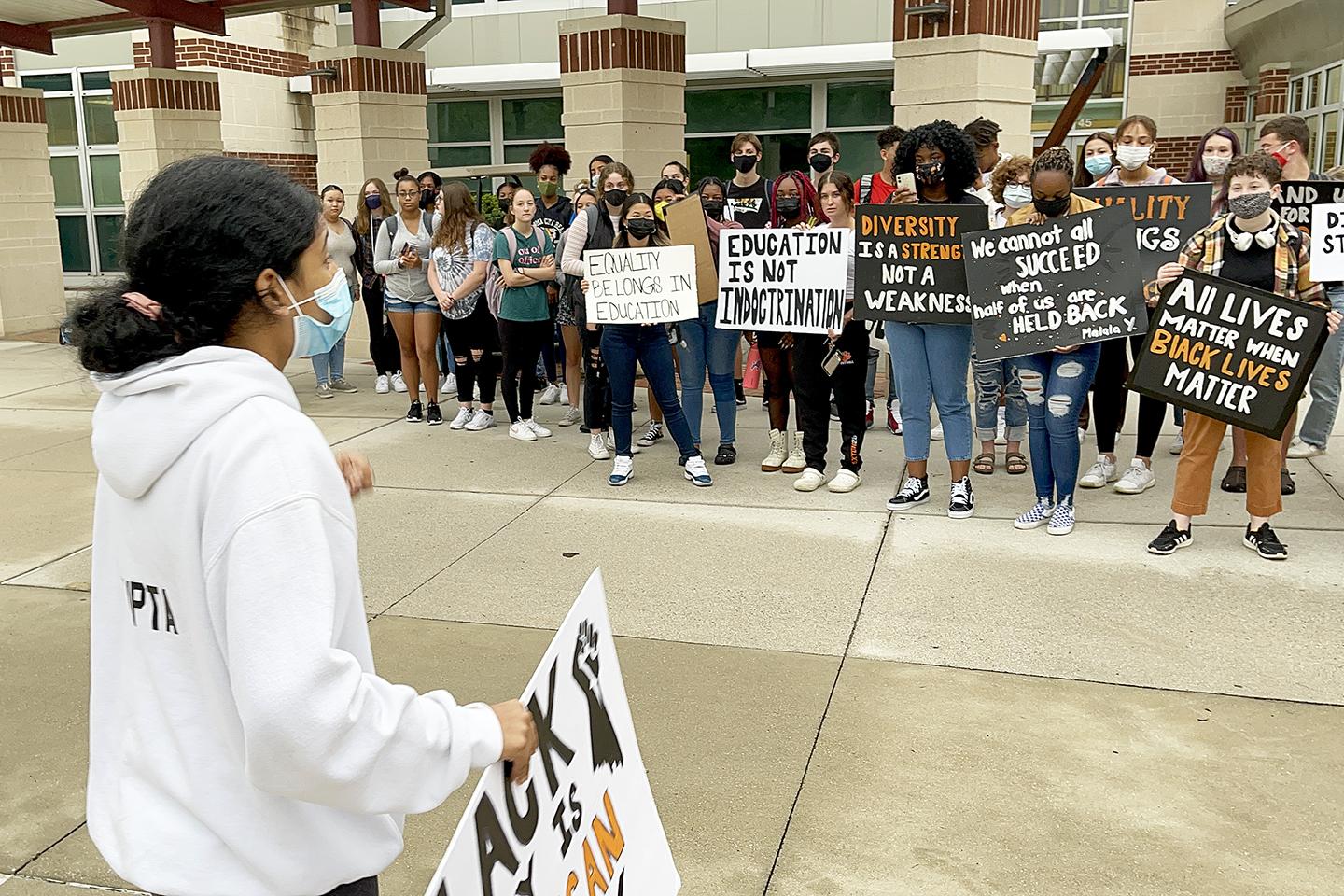 Youth-Led Book Bans Spark Online Protest Movements