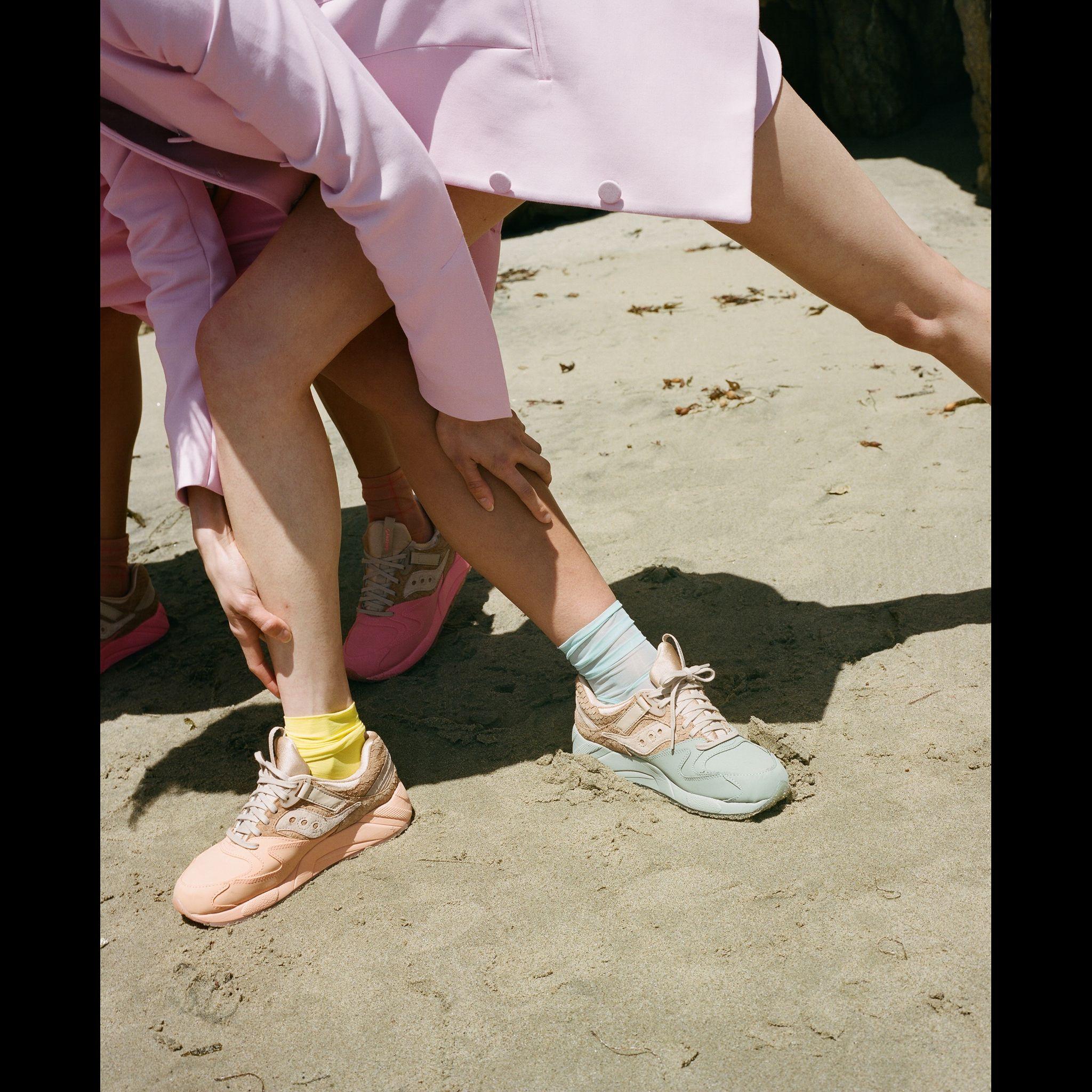 Pastel Sneakers Trend With Teen Spring Outfits