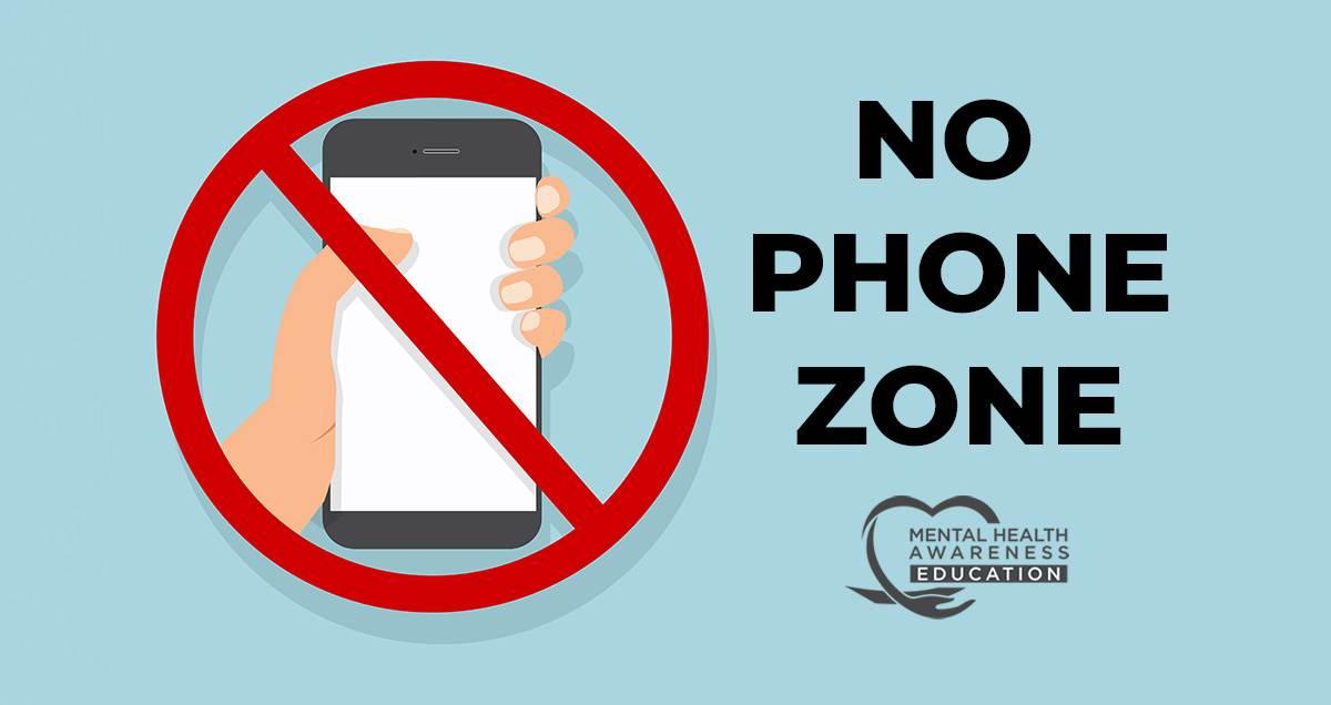 School Districts Face Pressure Over Smartphone Bans