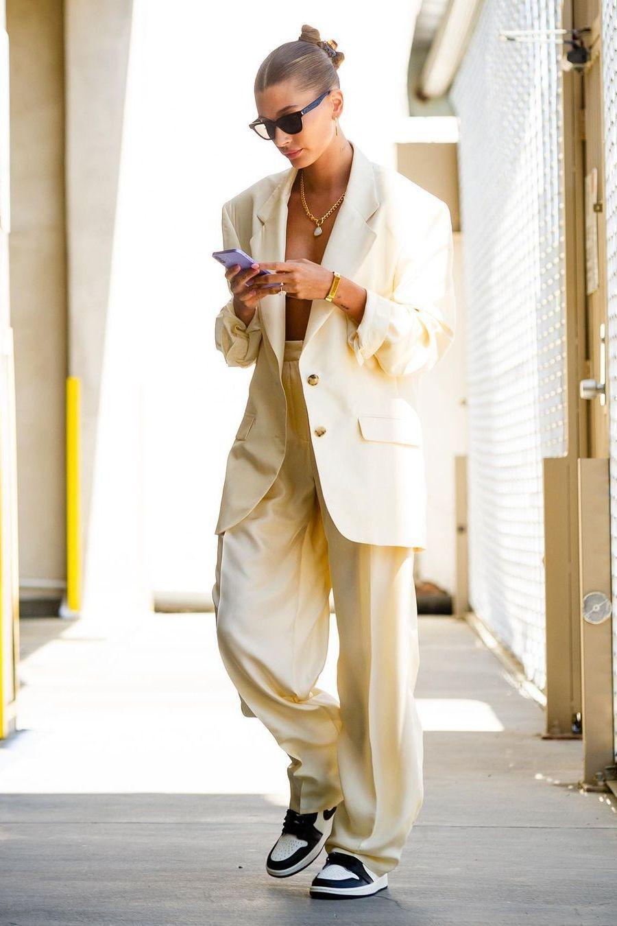 Oversized Blazers and Micro Tops: Mixed Style Vibes