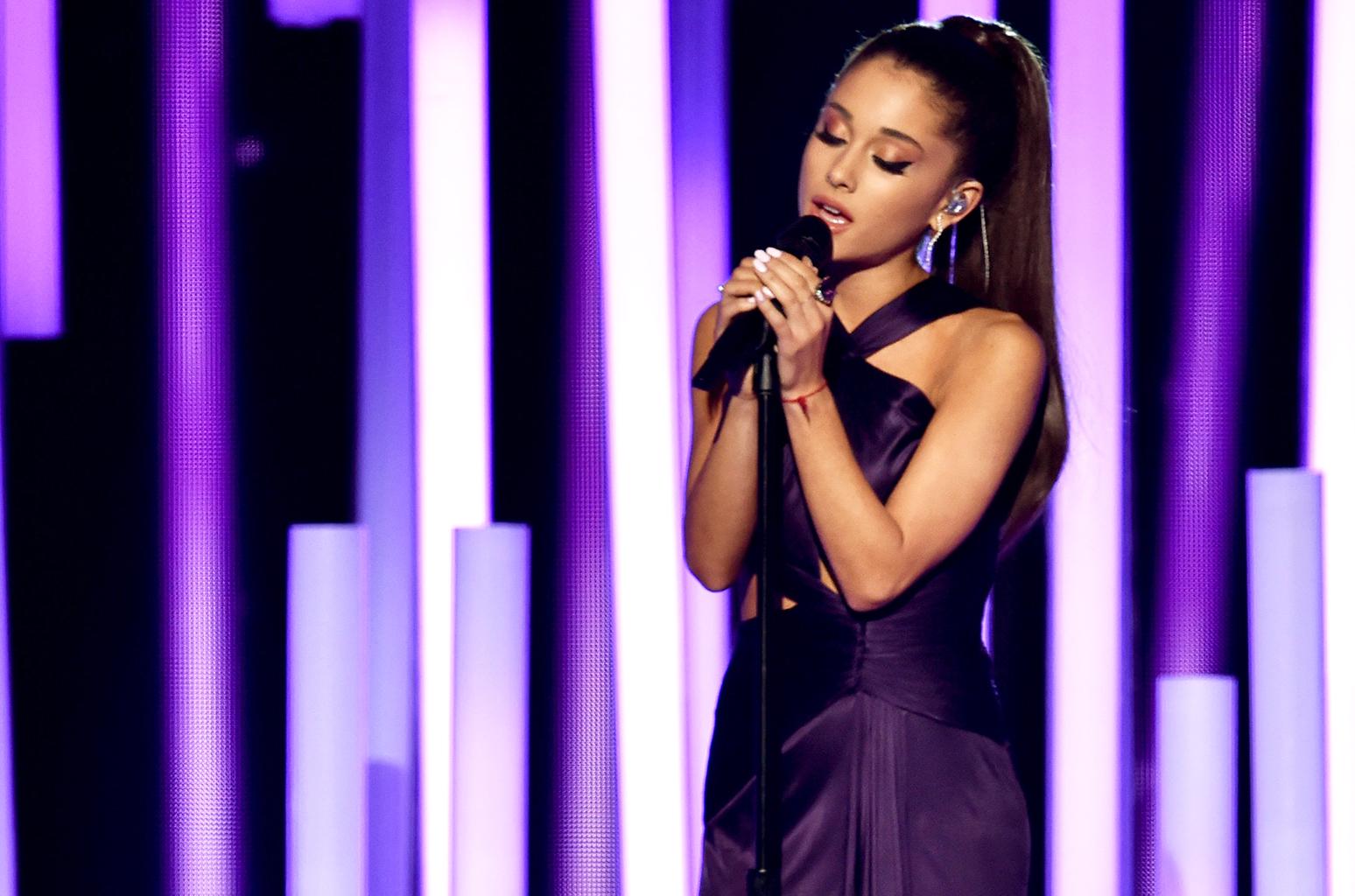 The award show performance that reignited an old feud