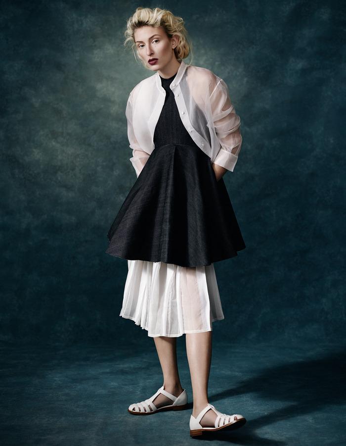 Transparent fabrics and shine: stage looks from Da Queens