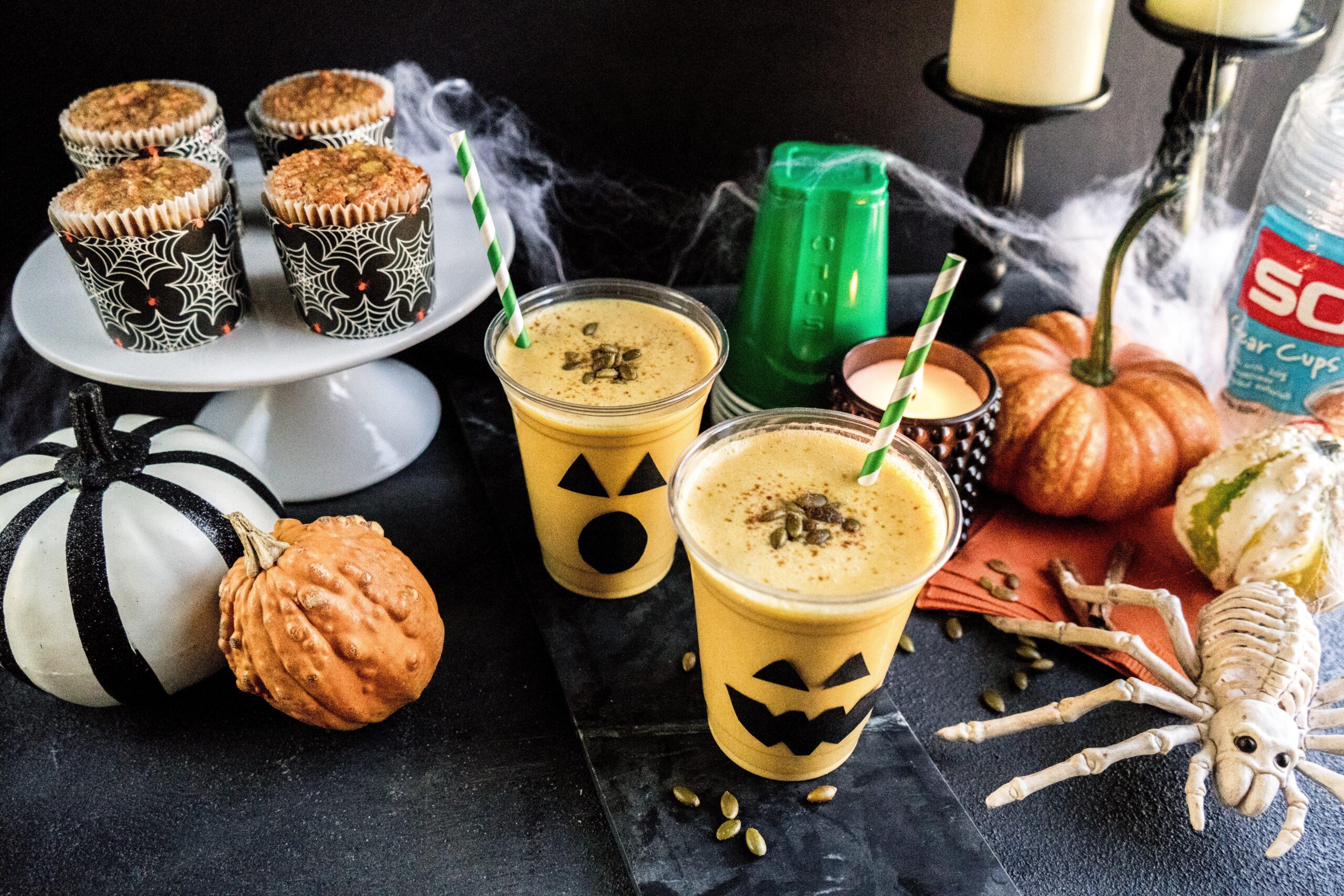 Jack-O-Lantern Smoothie (orange + banana)