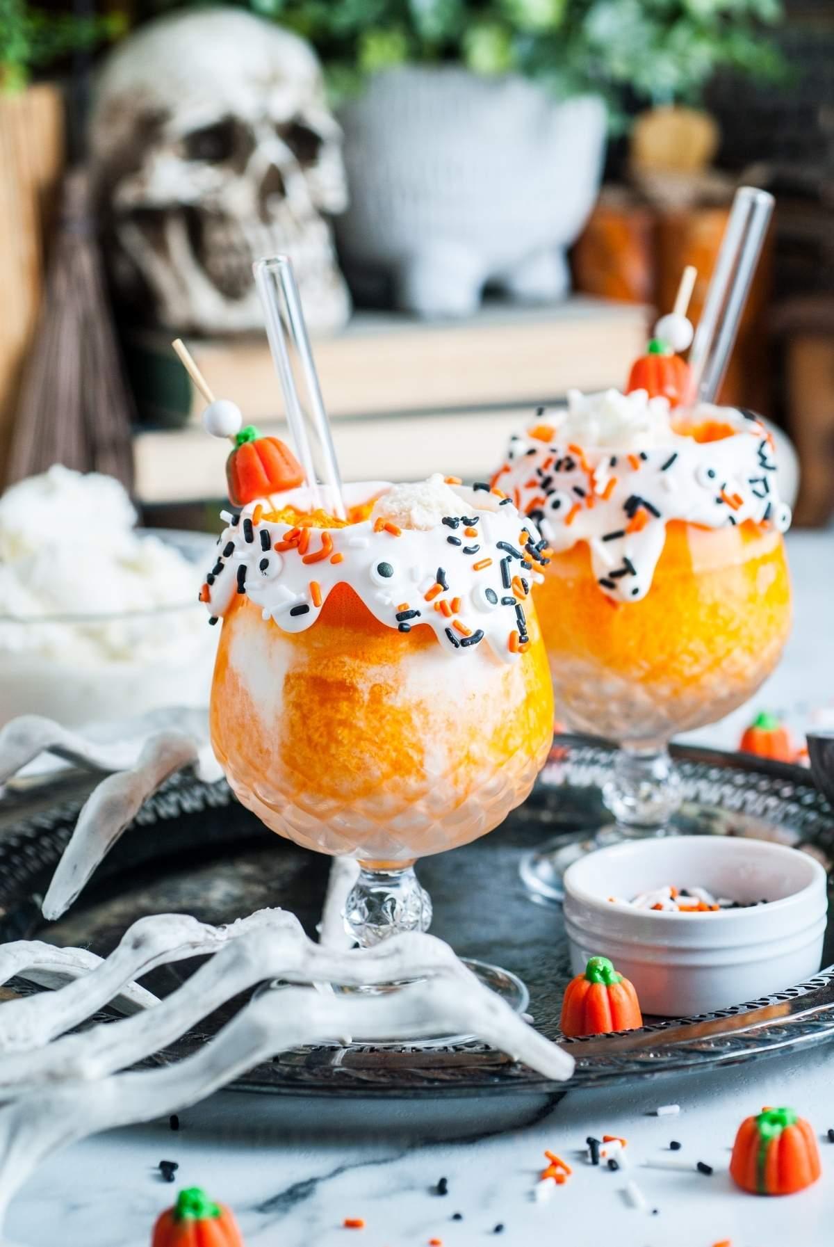 Ghost Float (vanilla ice cream + cream soda)