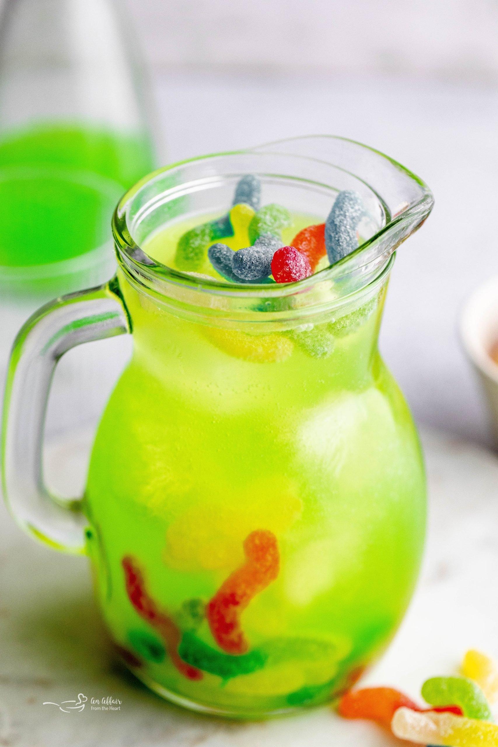 Mummy Punch (raspberry lemonade + sprite)