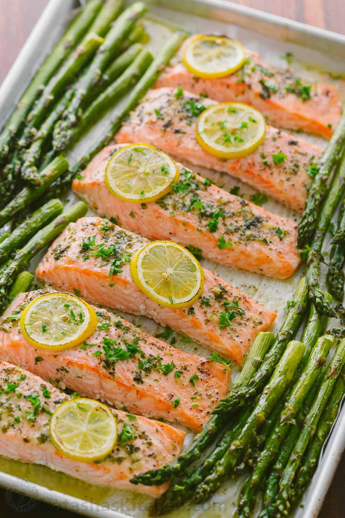 Light & Satisfying: Lemon Dill Salmon with Asparagus.