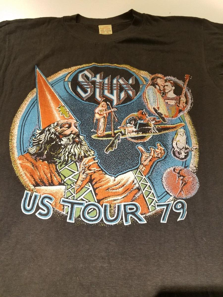 Vintage Band Tees Without Liking the Band: Acceptable?