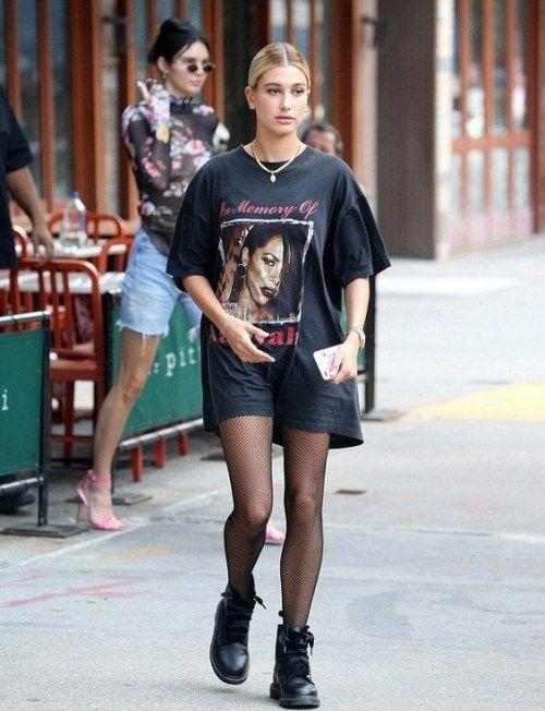 The Best Oversized T-Shirt Outfits on the Internet