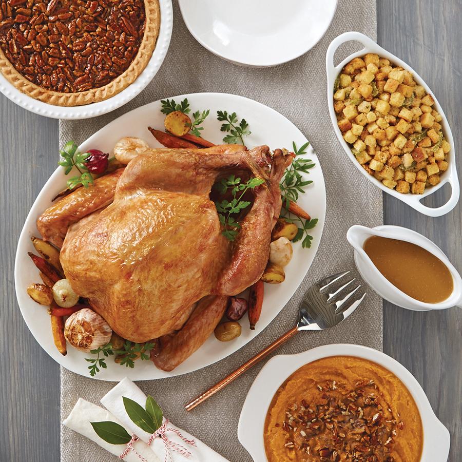 Cheers to Turkey: Sip Your Way to a Gobble-tastic Feast!