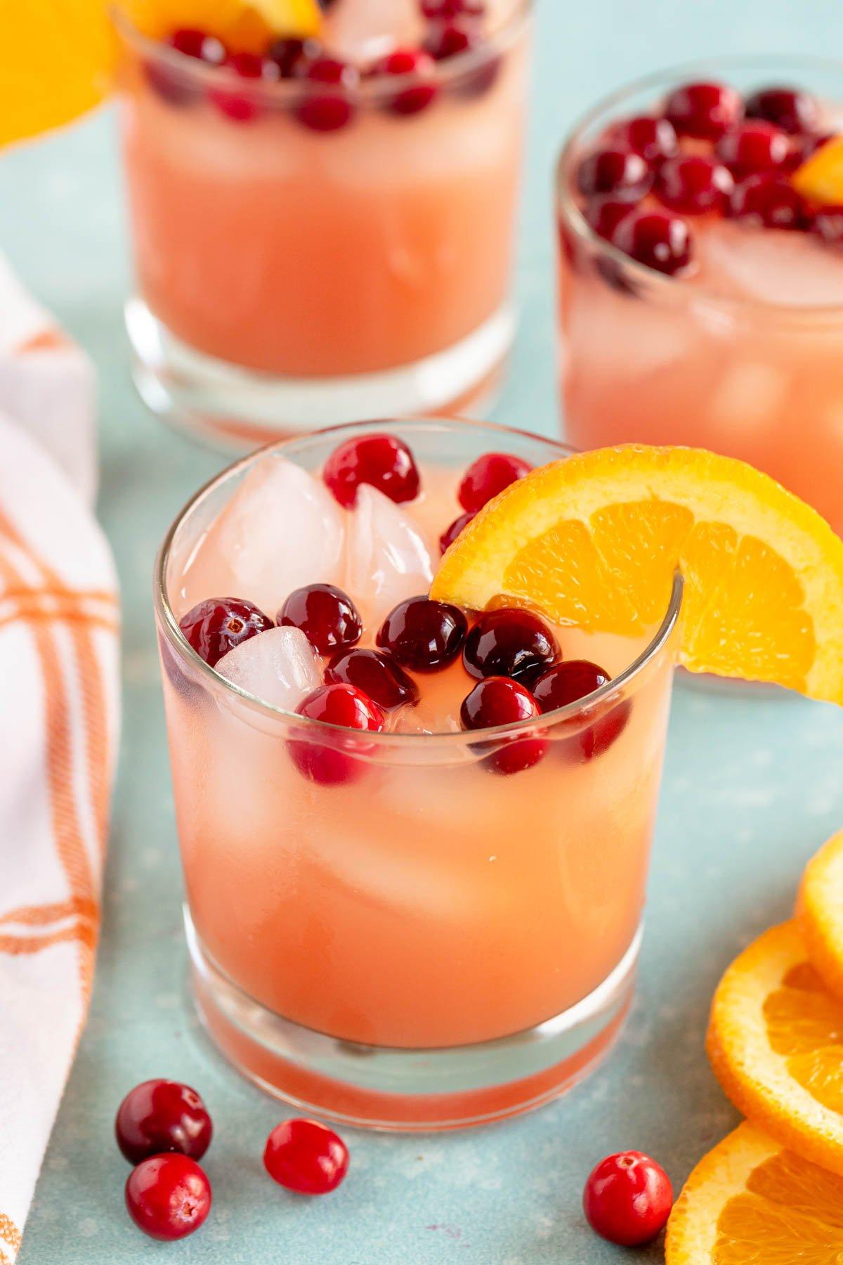 Raise Your Glass: Thanksgiving Drinks to Fuel Family Shenanigans!