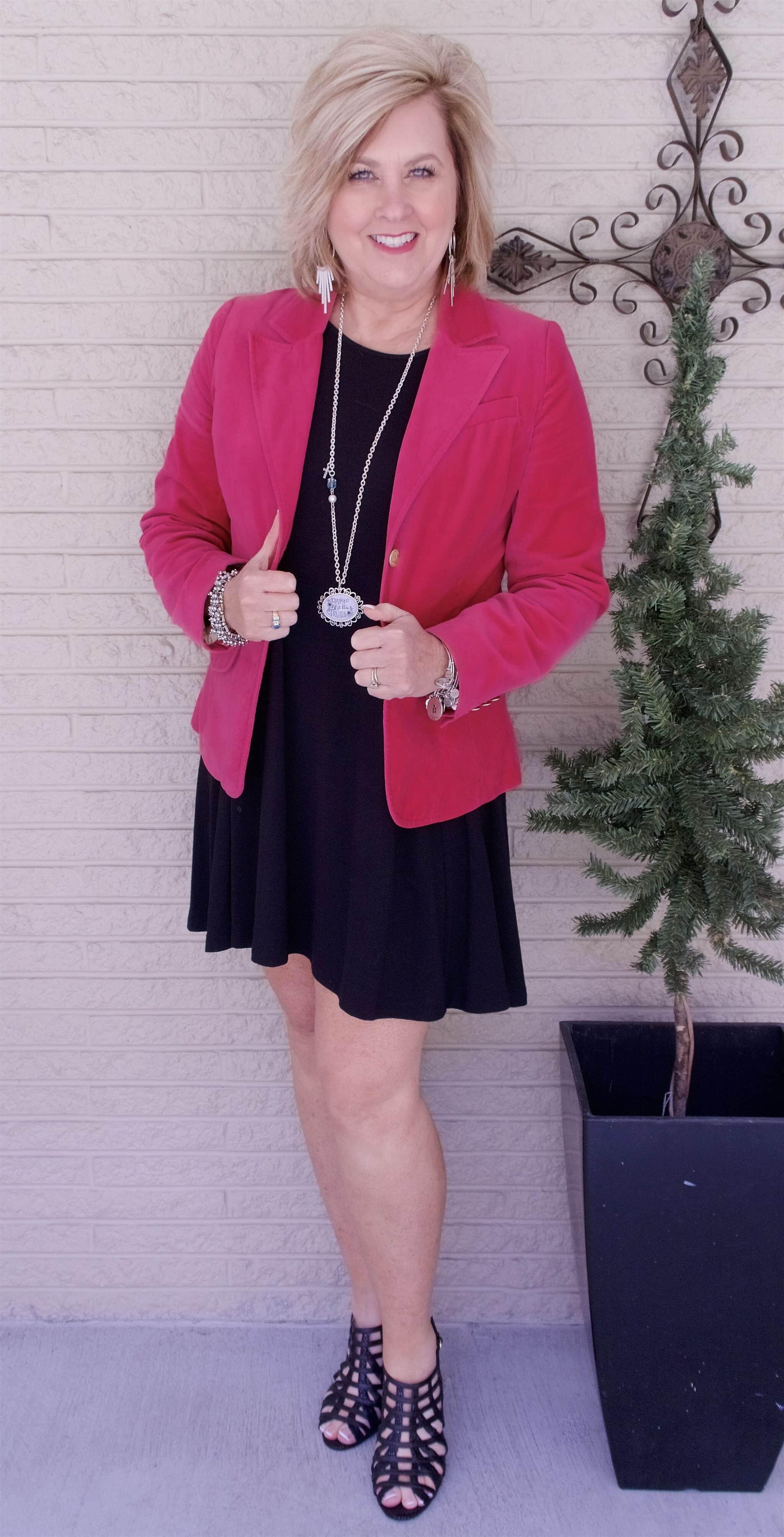 3) Fashion Forward: From runway shows to street style, pink and black remain a staple in the fashion world. Their adaptability allows for endless combinations, whether it's bold prints or subtle accents, making them a favorite among designers and fashion enthusiasts alike