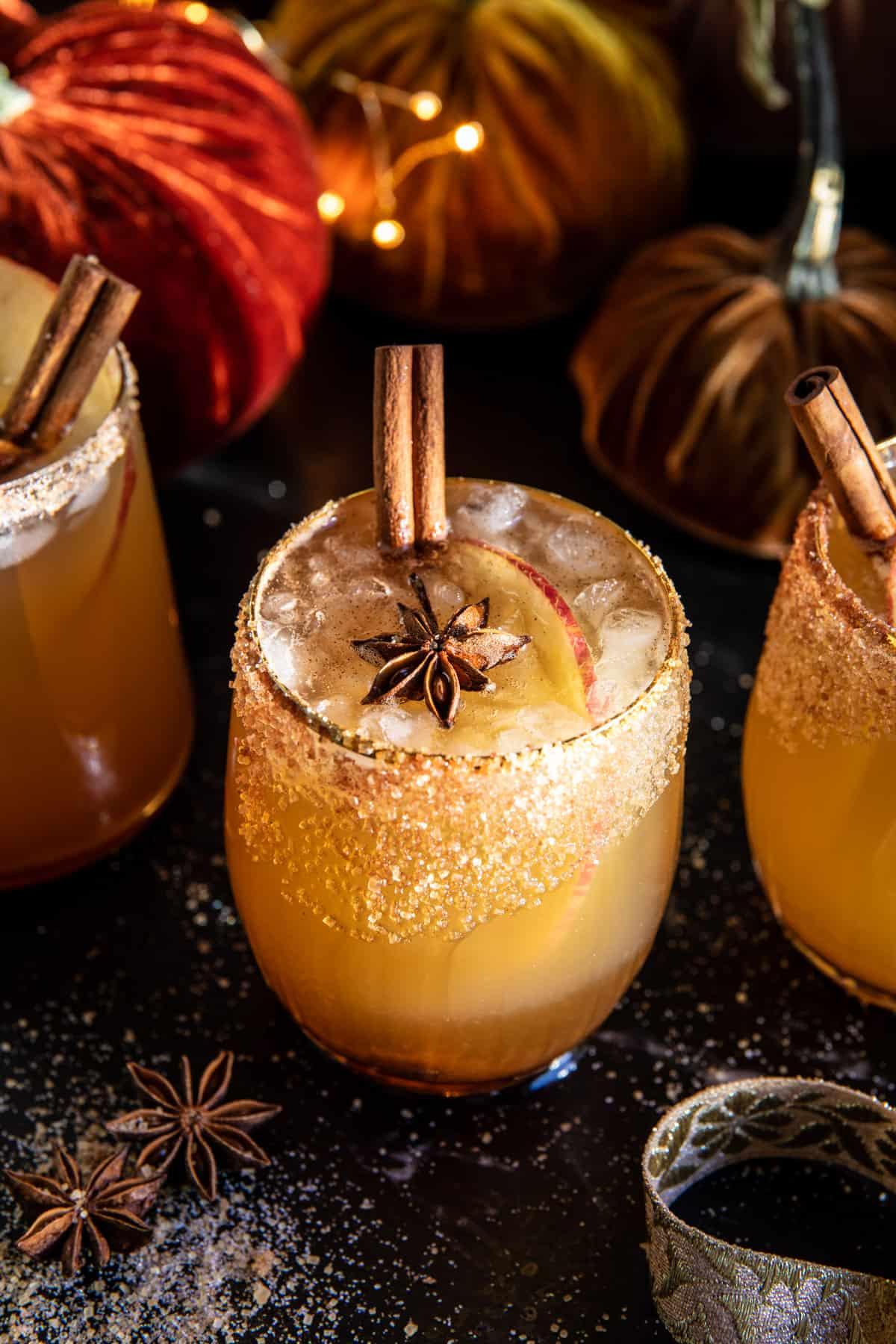 Turkey Trot 'n' Tonic: Sip Into These Wild Thanksgiving Drinks!