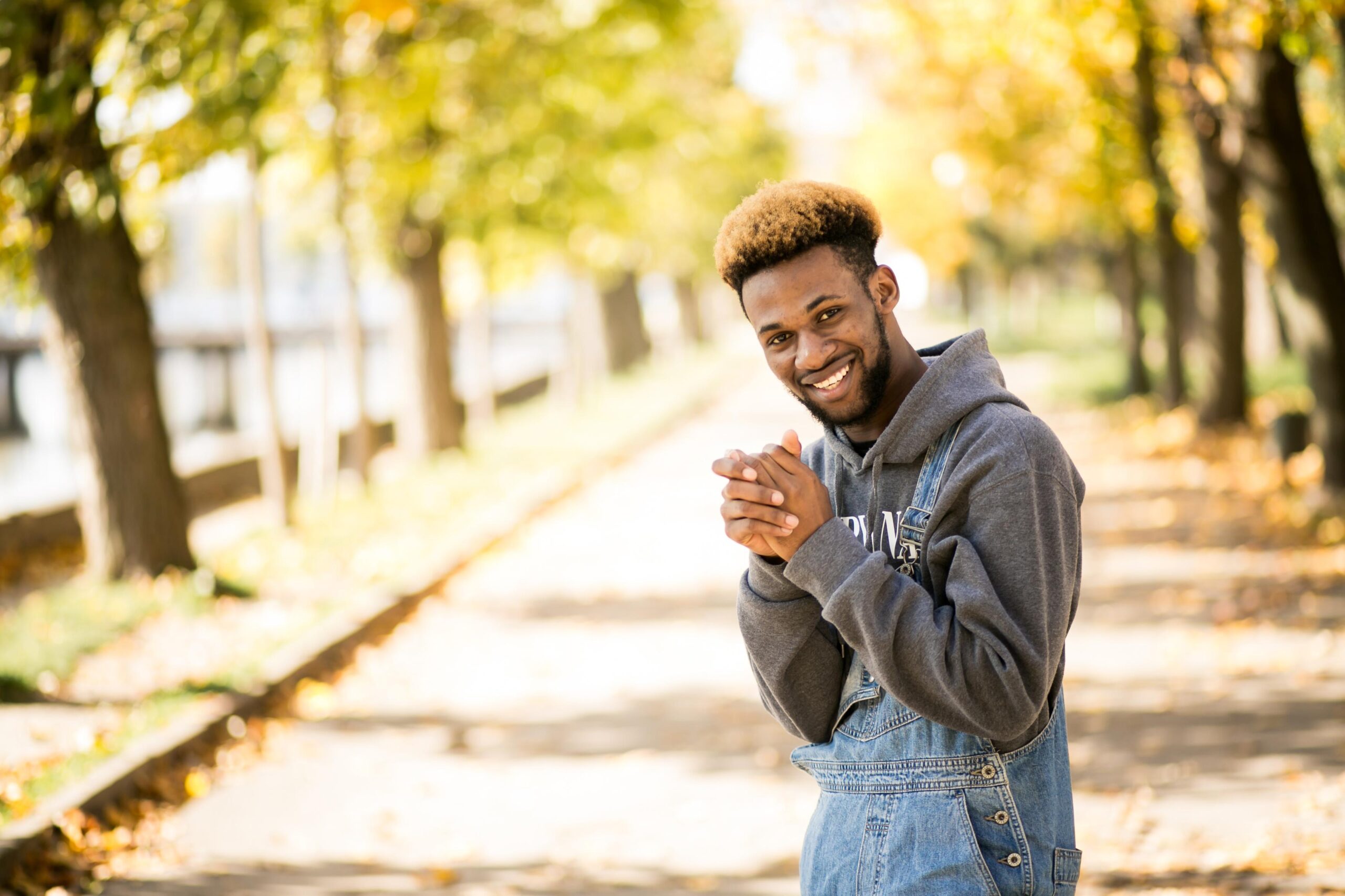 Stay Stylish on a Budget: Discover BLUE Denim Outlet Deals!