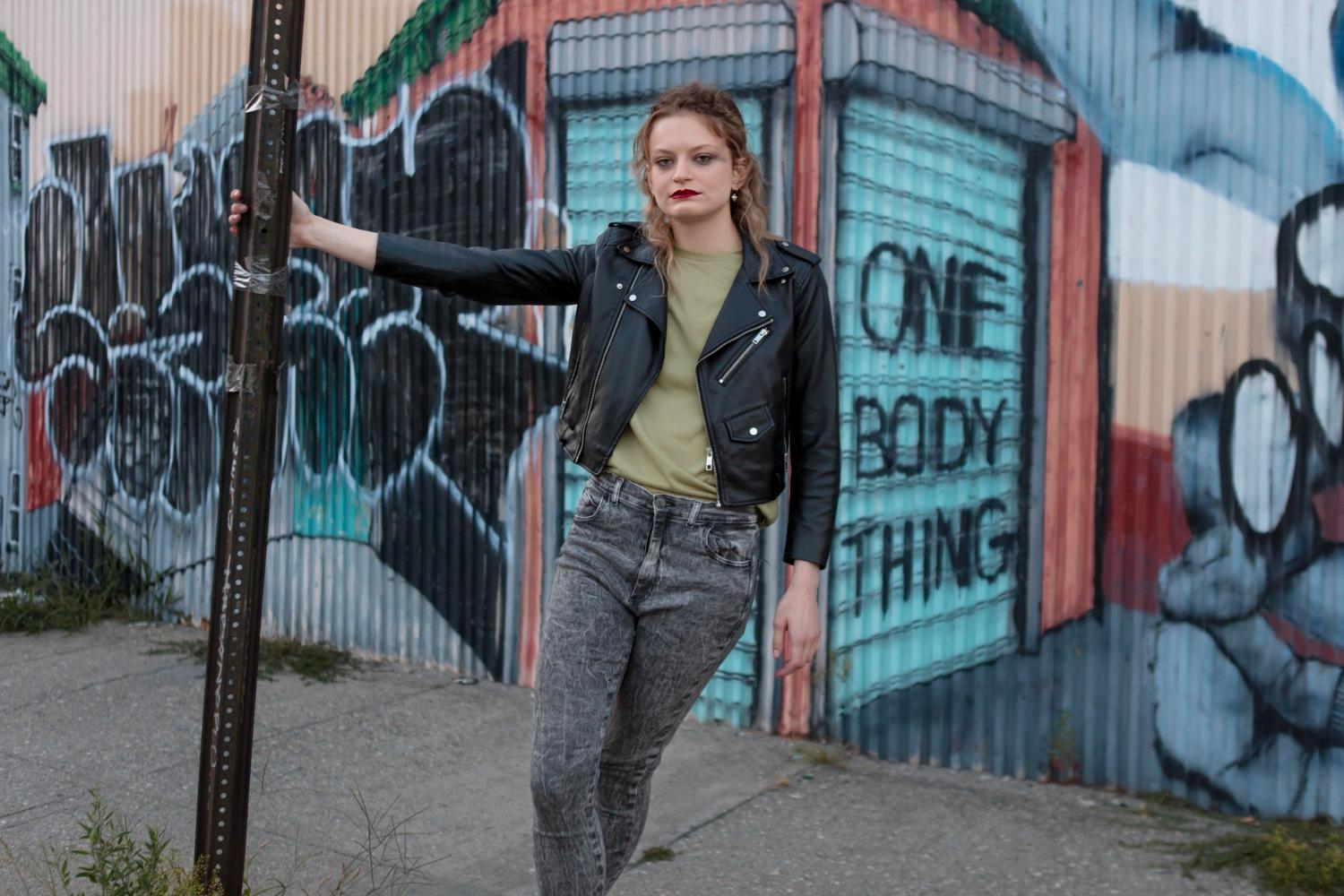 Chic on a Budget: Da Queens Serve Trendy Styles for Less!