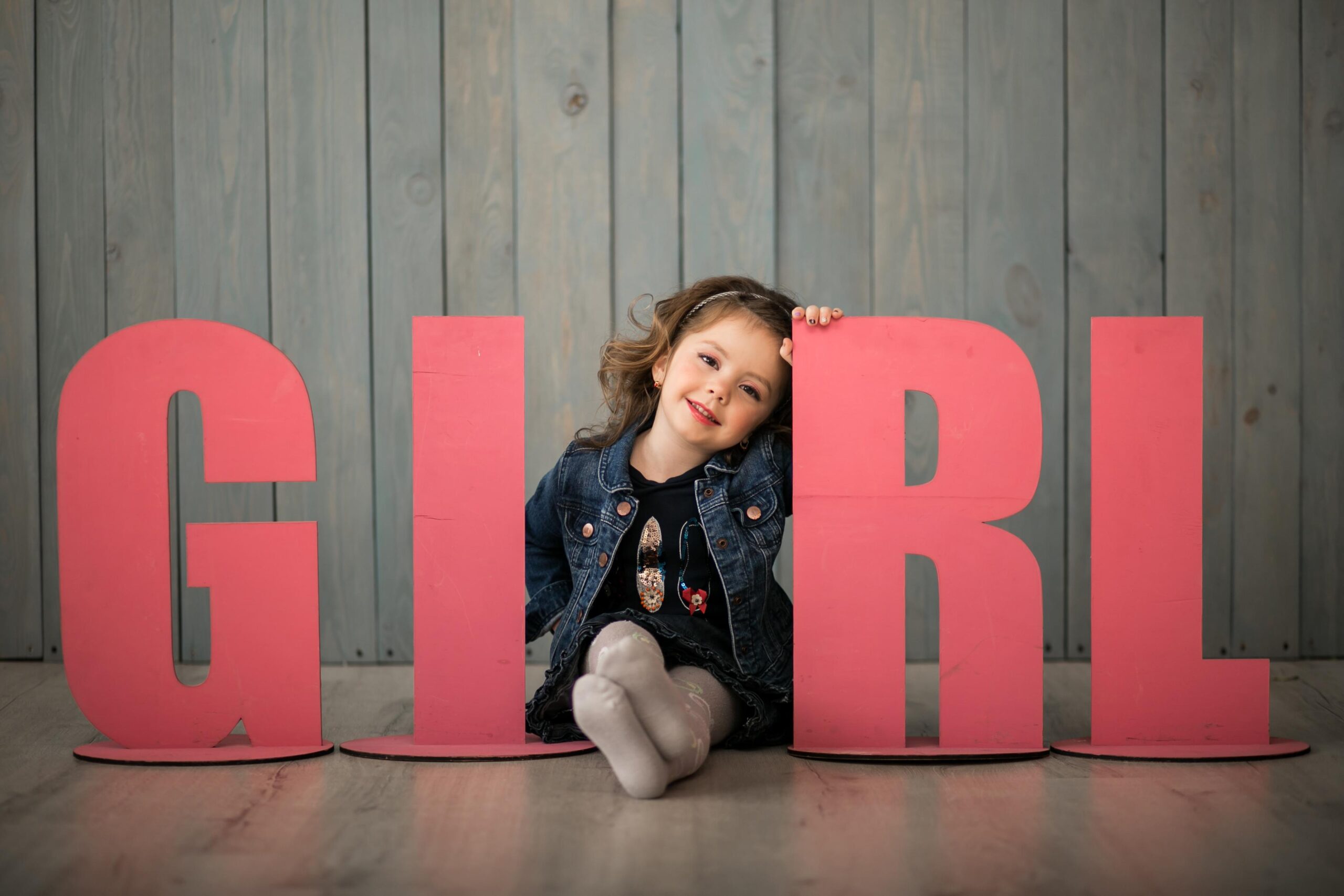 Step Into Style: Da Queens Unveil BLUE Denim Outlet Magic!